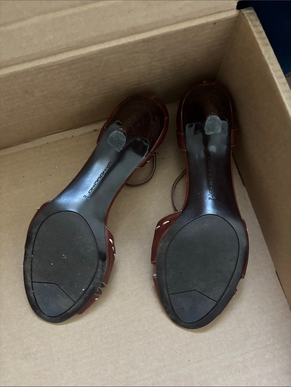 Four Pairs of Beautiful Sandals - Picture 11 of 16
